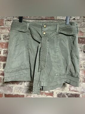 Abercrombie & Fitch Olive Green Utility Shorts with Belt